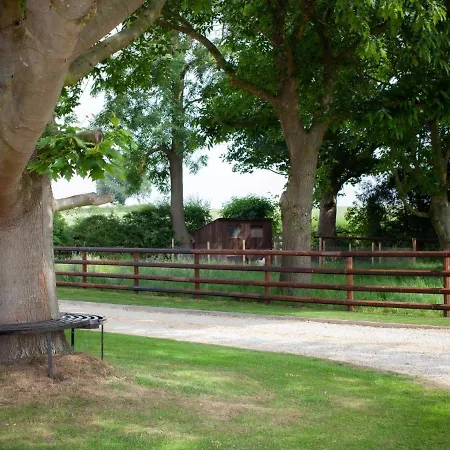 2 Bed In Easingwold 84001 Holiday home
