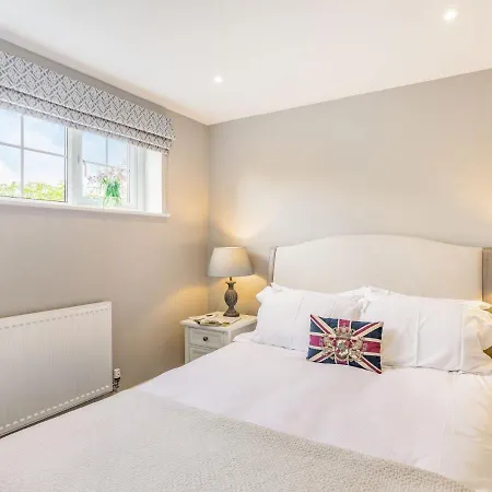 2 Bed In Easingwold 84001 Holiday home Crayke