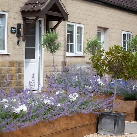 2 Bed In Easingwold 84001 펜션 *