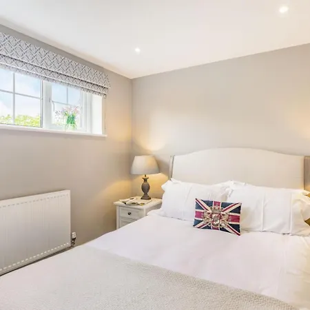 2 Bed In York Oc-84001