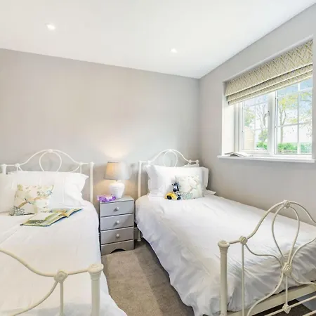 2 Bed In York Oc-84001 *