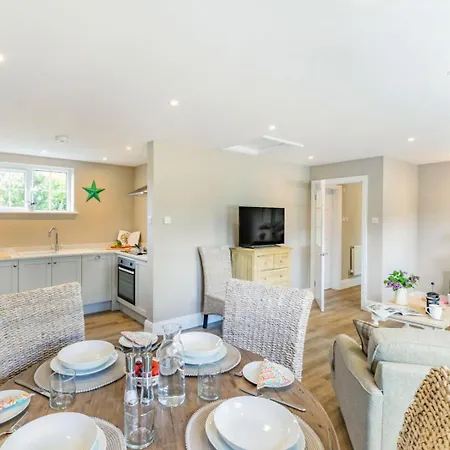 2 Bed In York Oc-84001 Holiday home *